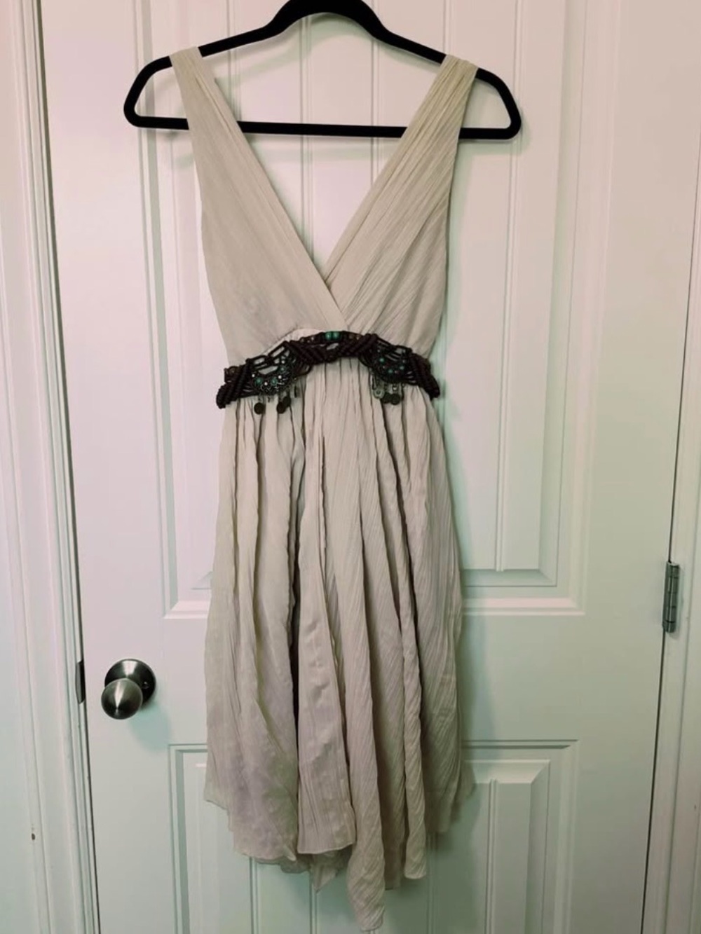 V-Neck Sleeveless Light Beige Dress with Embroidered Waist